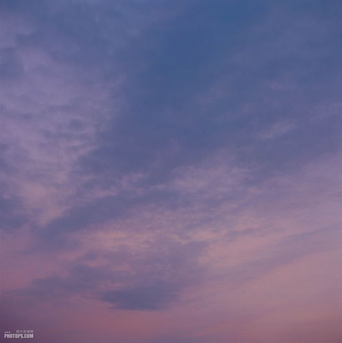 上热门如何换素材图片背景