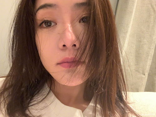 自拍类作品如何上热门呢,自拍容易上热门的文案