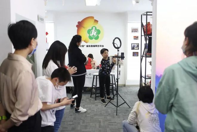 残疾人直播卖唱技巧分享,残疾人卖唱怎么执法