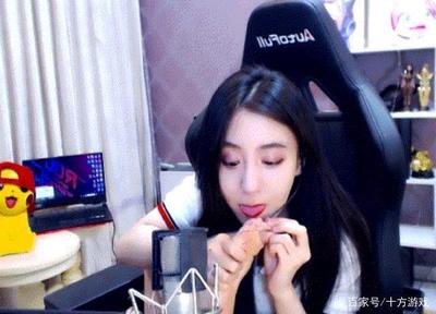 奇葩直播技巧女生视频,奇葩直播技巧女生视频在线观看