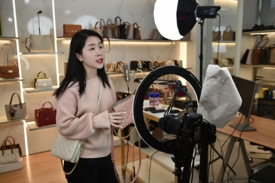 服装直播间开头话术技巧,服装直播开场白怎么说