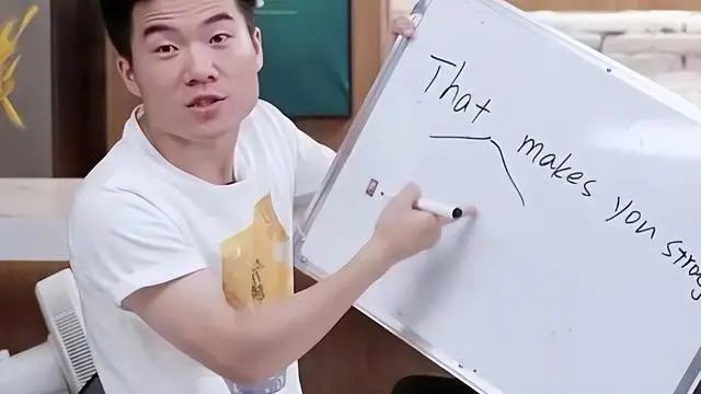 直播跟大哥聊天技巧的软件,直播和大哥聊什么