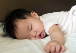 快手小婴儿上热门秘诀，拍摄宝宝视频的技巧与策略