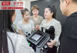 揭秘李华玺走红秘诀与李华胤个人简介