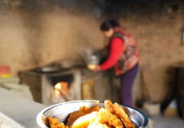 农村美食如何成为热门焦点？