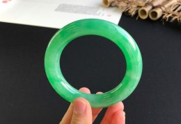 翡翠手镯直播拍摄技巧,直播翡翠手镯怎么介绍