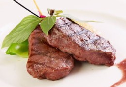 牛排直播切肉技巧,吃牛排怎么切肉