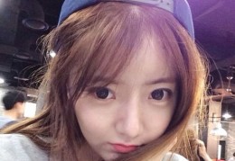 24直播技巧女生自拍,直女自拍是什么意思
