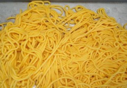 黄玉米面条直播抢购技巧,黄玉米面多少钱一斤
