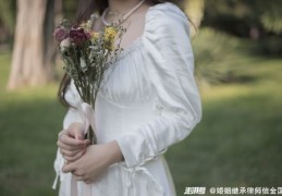 离婚律师直播及被告不请律师开庭技巧解析