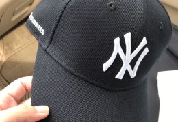 棒球帽如何成为时尚焦点，潮流佩戴技巧揭秘