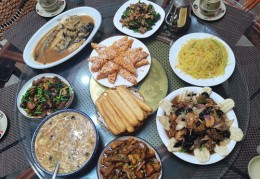 美食拍摄技巧，如何轻松吸引热门关注？